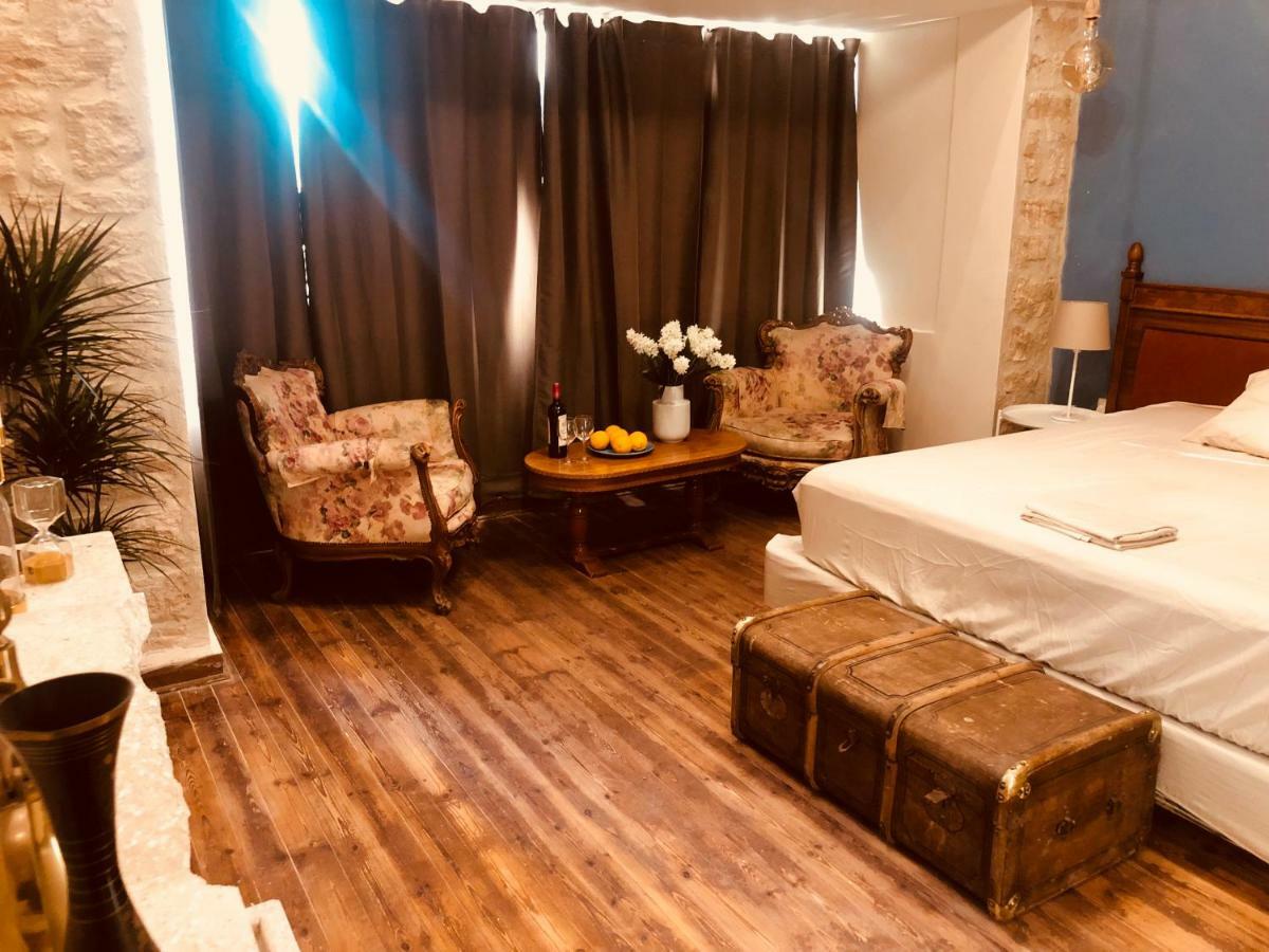 Karavella Vintage Apartment Paphos Ngoại thất bức ảnh